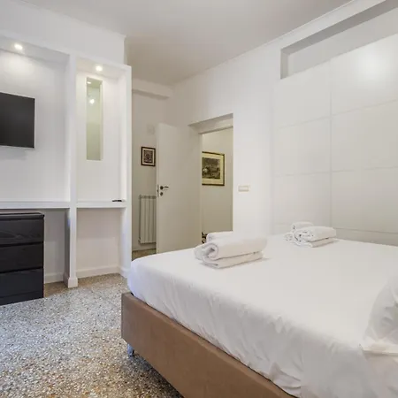 Pantheon Charming By Varental * روما