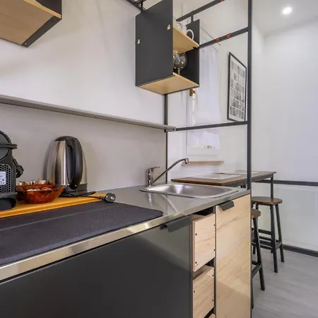 Pantheon Charming By Varental