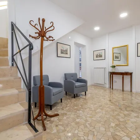 Pantheon Charming By Varental